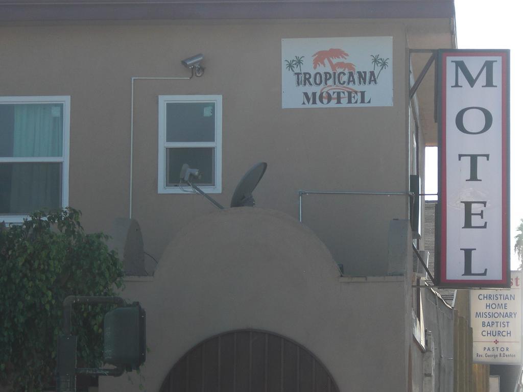 Tropicana Motel Комптън Екстериор снимка