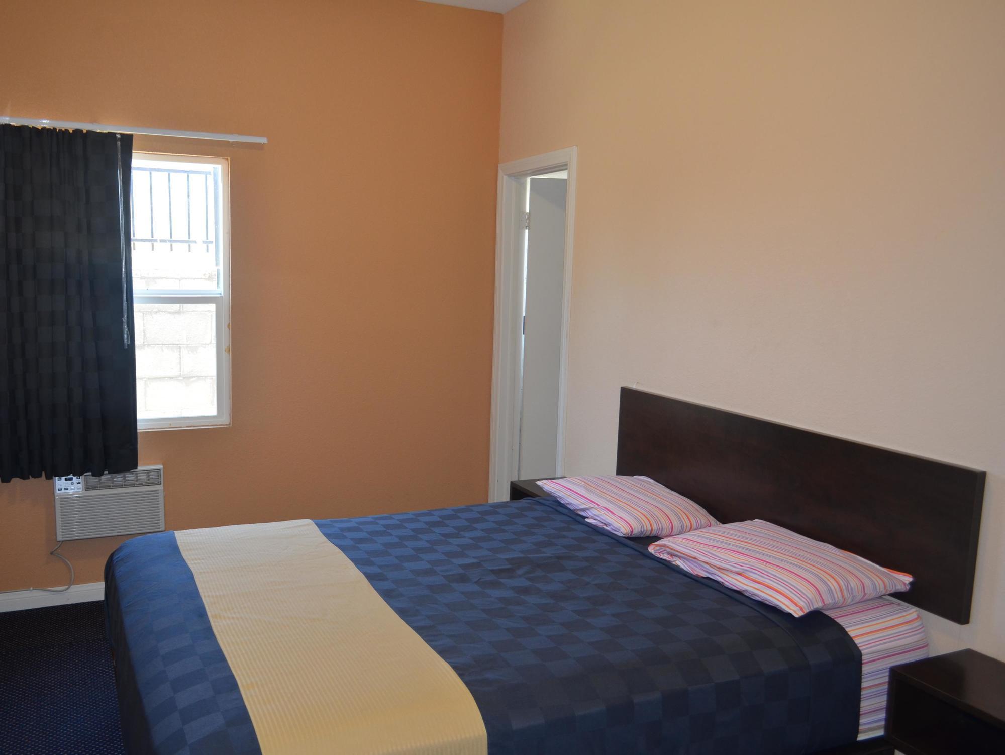 Tropicana Motel Комптън Екстериор снимка